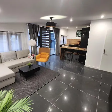 Apartment 4 T3 Neuf Entierement Climatise - Stade-eurexpo *